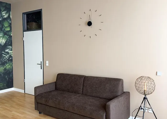 Exklusives Urban لبسيا